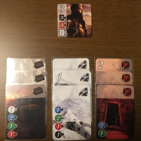 黒カード3枚、白カード3枚、赤カード3枚が条件の貴族タイル